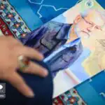 نصب سنگ مزار شهیدان لاریجانی+ تصاویر