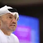 انور قرقاش: امیدواریم تفاهمنامه تهران-واشنگتن ورق جنگ را برگرداند