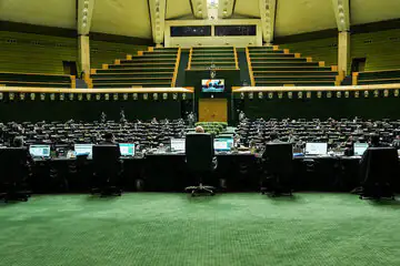 برنامه های امروز مجلس/ نشست ۵ کمیسیون‌ مجلس با معاون رئیس جمهور
