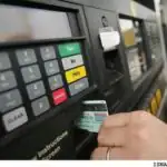 خبر جدید وزیر نفت از اتصال کارت سوخت به کارت بانکی / جزییات جدید اعلام شد
