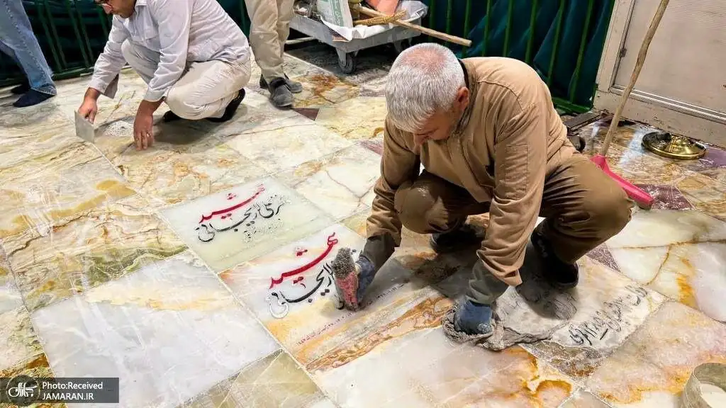 نصب سنگ مزار شهیدان لاریجانی+ تصاویر