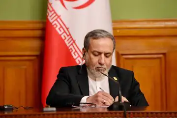 عراقچی: هیچ فرصتی را در سیاست خارجی از دست نمی‌دهیم، اما به هیچ فرصتی هم دل نمی‌بندیم