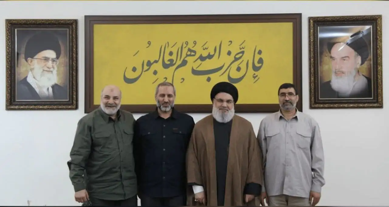 عکسی از فرمانده هوافضای سپاه در کنار شهیدان حسن نصرالله، زاهدی و باقری