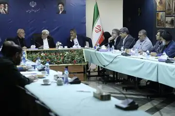 عارف: بخشنامه‌های ستاد تشییع امام شهید در حکم مصوبات دولت است/ همه دستگاه‌ها برای برگزاری مراسمی در شأن امام شهید بسیج شوند