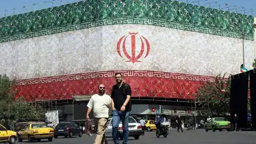رویترز ادعا کرد: ۳۰۰ میلیارد دلار برای سرمایه‌گذاری در ایران در توافق تهران و واشنگتن پیش‌بینی شده است/ آیا آمریکا به ایران تعهدی داده است؟