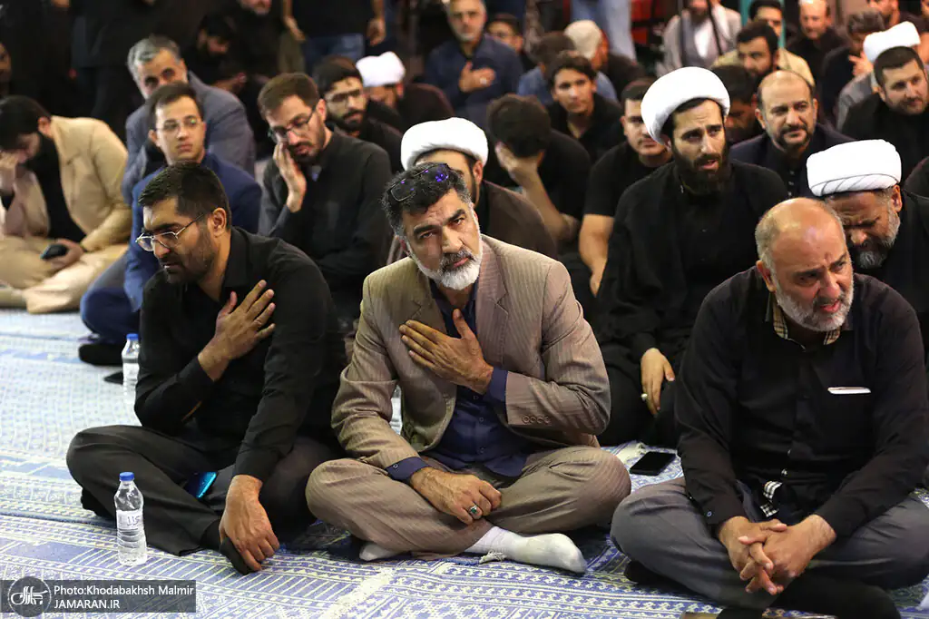 تصاویر خاص از مراسم تجدید بیعت جهادگران با رهبر انقلاب در حسینیه جماران + عکس