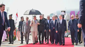 یک هشدار مهم به دولت ایران/ استقبال مهم شهباز شریف از پزشکیان در فرودگاه/ ایران اولین سانتریفیوژهای خود را از  عبدالقدیر خان گرفت