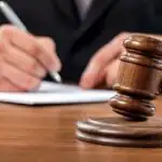 صدور کیفرخواست برای عباس عبدی و مدیران روزنامه اعتماد