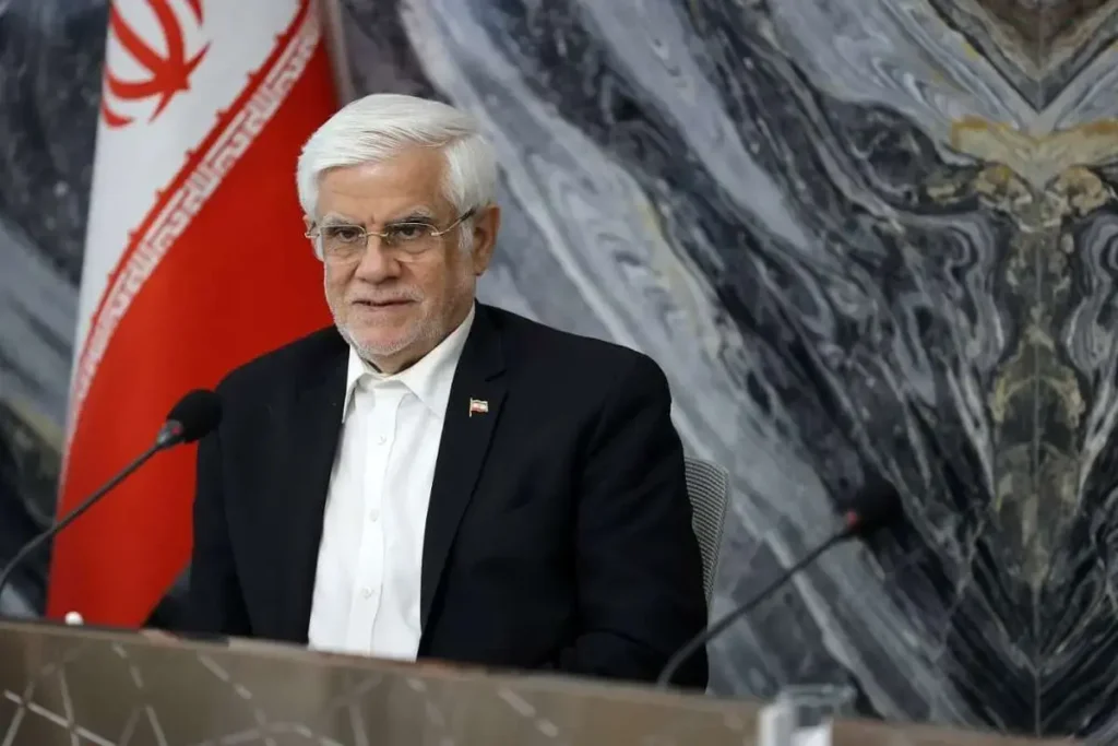عارف: جای آقا در مراسم روضه امام حسین خالی است