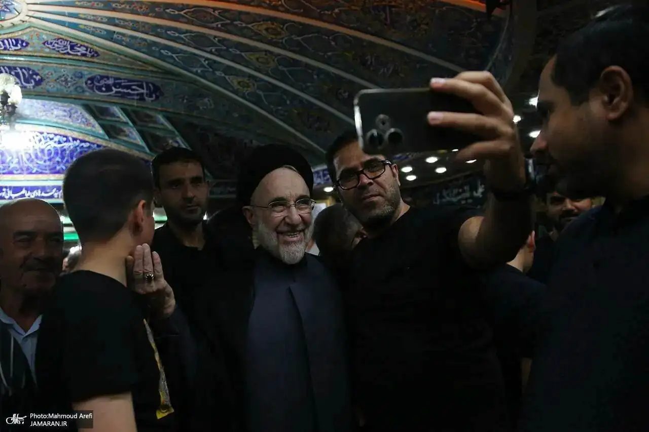 عکسی متفاوت از محمد خاتمی در شب تاسوعا وایرال شد