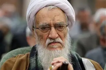 وداع آیت‌الله موحدی کرمانی با پیکر رهبر شهید انقلاب