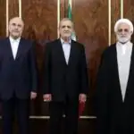اشک های پزشکیان و قالیباف برای رهبر شهید/ ادای احترام روسای قوای سه گانه و رییس مجمع تشخیص مصلحت نظام در مراسم وداع + تصاویر