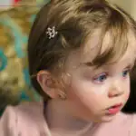 لحظه ورود پیکر شهیده زهرا محمدی گلپایگانی +تصویر