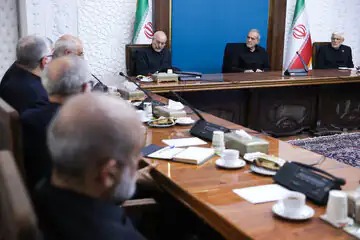 تصاویری از جلسه ستاد برگزاری مراسم تشییع رهبر شهید با حضور سردار وحیدی/ پزشکیان هم‌نشین قالیباف شد