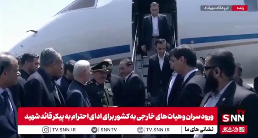6438079 ورود عاصم منیر برای ادای احترام به پیکر رهبر شهید انقلاب +تصویر