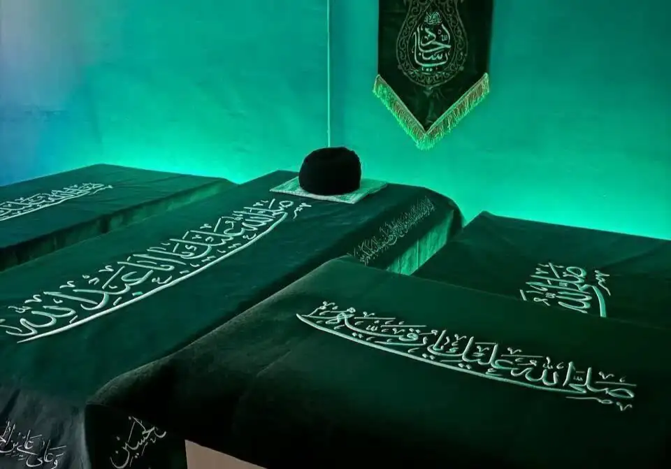 6438136-1 تشییع «ابَر انسان»؛ سه ساحت آیت الله سیدعلی خامنه ای