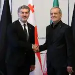 پزشکیان: تصور کرده بودند با حذف رهبر انقلاب، ایران فرو می‌پاشد/ ایران مقابل هیچ قلدری سر خم نمی کند