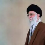 پیکر رهبر شهید تاکنون نه به خاک سپرده شده و نه به ودیعه دفن شده‌ است