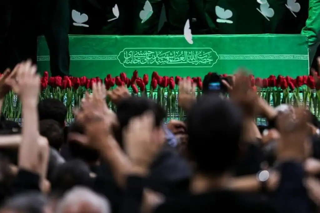 انتشار تصویر جنجالی از موشک عماد در روز وداع با رهبر شهید/ منظور این پیام چیست؟+ عکس