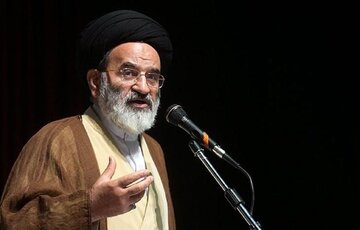 عضو شورای سیاستگذاری ائمه جمعه: بند ناف اروپا به تنگه هرمز وصل است/ درود بر زنان با حجاب در خیابان حاضر شدند؛ هم خانه را اداره می کنند هم خیابان را