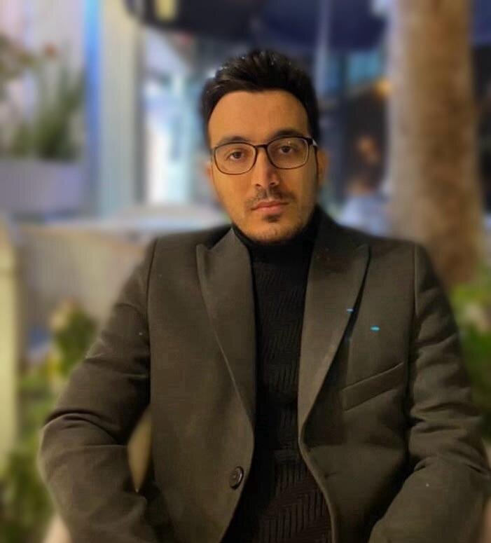 زنگ خطر برای اقتصاد ایران در محاصره / واردات خودرو، موبایل و لپ‌تاپ باید متوقف شود