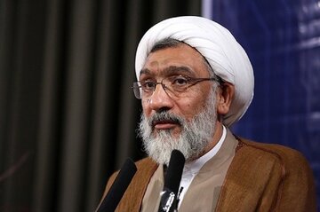توصیه های پورمحمدی به تیم مذاکره کننده: دولت بر اجرای تعهدات طرف مقابل، محکم ایستادگی کند/ لازم است همه مسائل با دقت بررسی شود