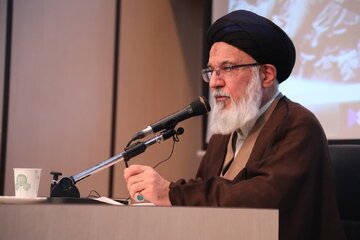 روایت محمدمهدی میرباقری از تعبیر «انسان دویست و پنجاه ساله» رهبر انقلاب/ گویا ائمه اطهار(ع) دویست و پنجاه سال مانند یک انسان زندگی می‌کنند