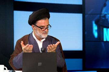 نسخه پیچی نبویان برای رفع محاصره دریایی ایران/ در دنیای با قانون جنگل، قطعا محاصره با زور و قدرت برداشته می‌شود