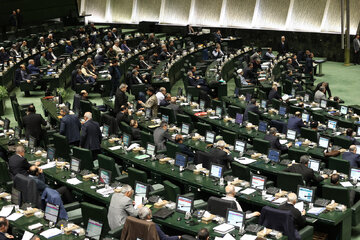 تعیین مصادیق جرم نسل زدایی توسط مجلس/ چه مجازات‌های برای ممانعت از «زاد و ولد» یا مرتبط با افراد زیر ۱۸ سال تعیین شدند؟