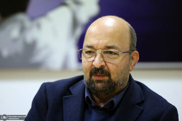 جواد امام: مهم‌ترین چالش حکمرانی، عدم تناسب «اختیار» و «مسئولیت» است/ دولت همه ابزارهای اجرای وعده‌هایش را ندارد