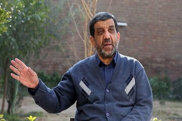 کنایه عجیب ضرغامی خطاب به ترامپ؛ «پیرزن را از تاکسی خالی نترسان»