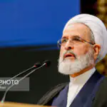 امام جمعه قم: در گذشته باطن آمریکا و اسرائیل آشکار نبود/ امروز باطن این سگ‌ها به دوستانشان هم حمله می‌کند/  باید به مساله حجاب در کشور و قم توجه شود
