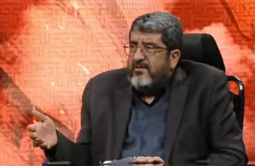 تمسخر فواد ایزدی و مصطفی خوش چشم در روزنامه اصولگرا : خیالبافی می کنند و جنگ را بازی کامپیوتری می بینند!