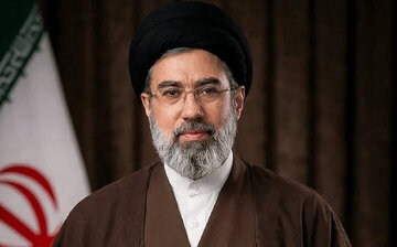 فوری/ فرمانده معظم کل قوا تنی چند از فرماندهان بلندپایه نظامی را منصوب می‌کنند