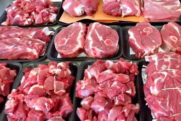 گوشت دومیلیون تومانی هیچ منطقی جز گرانفروشی ندارد/ گوشت گاومیش را با نام گوشت گوساله به مشتری می دهند