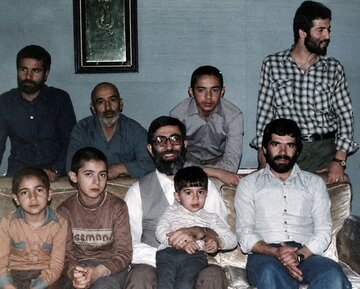 خاطرات رهبر شهید انقلاب؛ حقوق مادرم بر من پایان‌ناپذیر است/ صدای خیلی خوبی داشت و قرآن را با صوت شیرین و خوبی می خواند