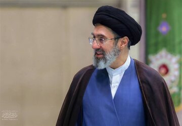 رهبر انقلاب در سلامت کامل هستند/ روایت پزشکیان از وضعیت جسمی آیت‌الله سید مجتبی خامنه‌ای در دیدار هفت ساعته