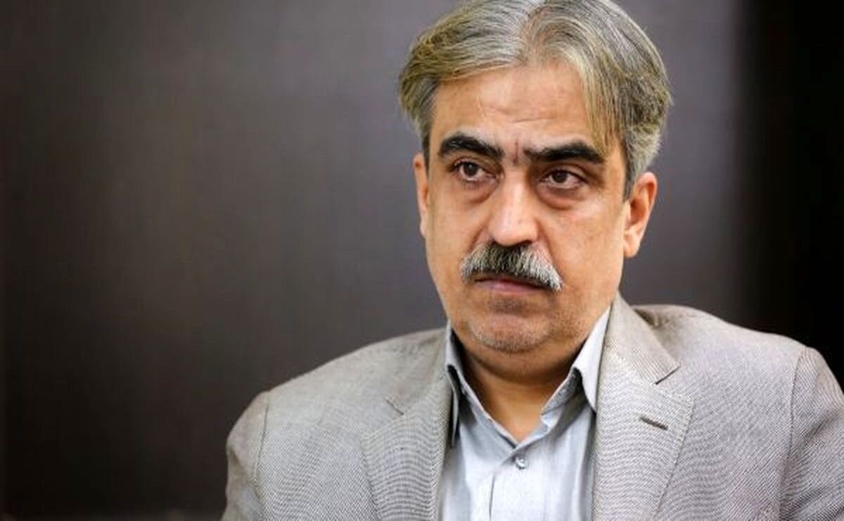 تمسخر فواد ایزدی و مصطفی خوش چشم در روزنامه اصولگرا : خیالبافی می کنند و جنگ را بازی کامپیوتری می بینند!