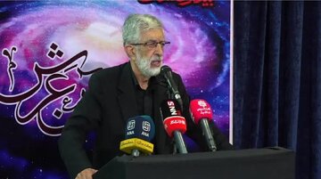 خاطره حداد عادل از روز عقد دخترش و آیت الله سید مجتبی خامنه‌ای/ آقای شهید اگر مردی را می‌شناختند که سراغ تعداد زوجات می‌رفت، نظرشان از آن فرد برمی‌گشت