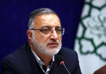 زاکانی: زمانی که می‌خواستند برای رهبر انقلاب بخیه بزنند و داروی بیهوشی یا بی‌حسی تجویز کنند، دغدغه اصلی ایشان نماز بود