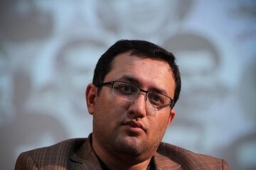 مشاور قالیباف : ما عمدا جنگ را طولانی کردیم/ آقای ذوالقدر هم اگر آن کسی بود که بعضی آقایان می‌گویند، مشاور سیاسی رهبری نمی‌شد!