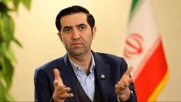عضو تیم رسانه ای هیات مذاکره کننده: برخی از دوستان می‌گویند ما نیازمند یک حمله پیش‌دستانه هستیم و این حمله  ضربه‌ای به آمریکا وارد خواهد کرد اما...
