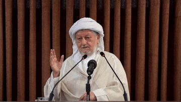 امام جمعه پاوه: فضای «نه جنگ و نه صلح» مردم را در بلاتکلیفی گذاشته است/ دشمنان با ترویج فساد و منکرات در پی تضعیف باورهای دینی و اخلاقی جامعه هستند