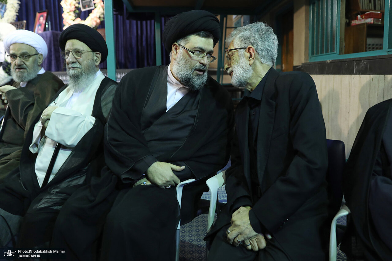 6457797 سید حسن خمینی در آغوش حدادعادل/ گپ و گفت ناطق نوری و حدادعادل شکار عکاسان شد/ نقویان هم بود+ تصاویر