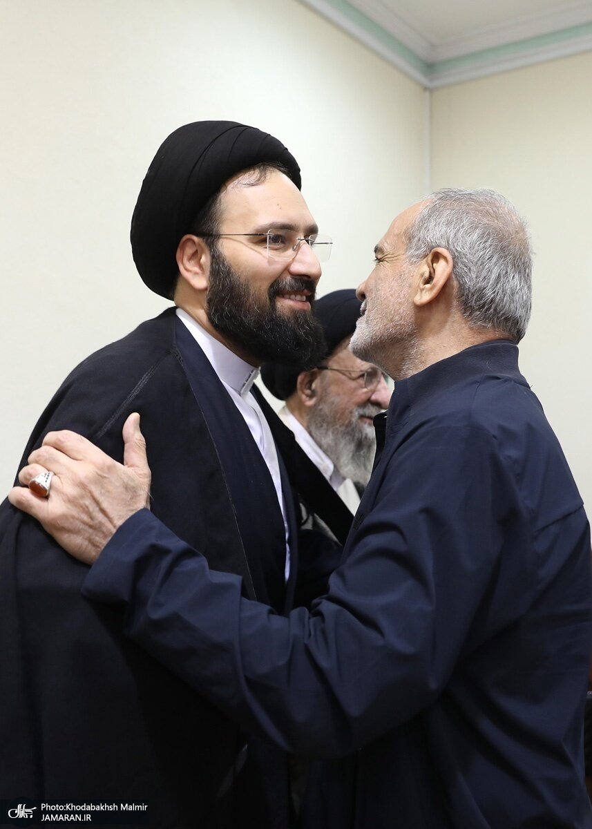 6458088 پزشکیان به جماران رفت/ سید احمد خمینی هم بود+ تصویر