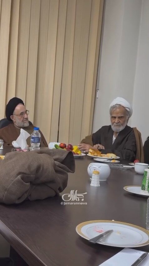 6458349 شعر حجتی کرمانی برای رهبر شهید انقلاب که با تشویق محمدخاتمی همراه شد/ وقتی موسوی خوئینیها به حجتی کرمانی گفت شما و آقای خامنهای لیلی و مجنون هستید