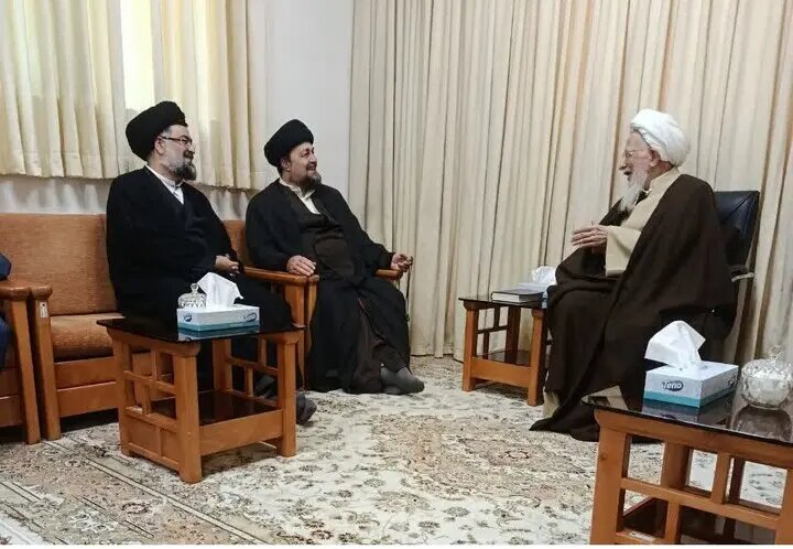 6459687 دیدار سیدحسن و سیدیاسر خمینی با آیت الله جوادی آملی/ محمدی گلپایگانی و داماد رهبر شهید انقلاب هم به دیدار آیت الله رفتند+ تصاویر