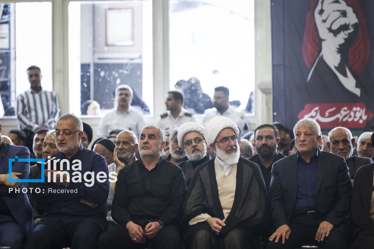 6460727 فرمانده و جانشین فرمانده نیروی قدس در مراسم چهلم رهبر شهید/ حضور سردار قاآنی با لباس شخصی/ عارف و محسن هاشمی هم آمدند+ تصاویر