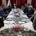 انتقاد عارف از دخالت شوراهای عالی در امور اجرایی دانشگاه‌ها/ فرایند جذب هیأت علمی باید اصلاح شود