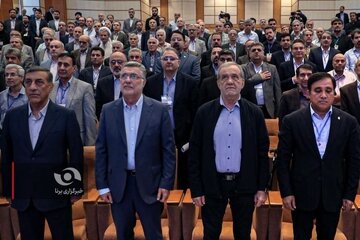 پزشکیان: جنگ باید در یک مقطع به پایان برسد/ بهتر است امروز که در قدرت و عزت هستیم جنگ را پایان دهیم